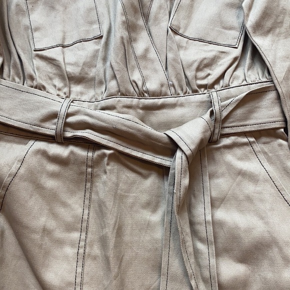 Pretty Little Thing Stone Contrast Bodycon Dress - Picture 5 of 6